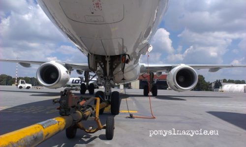 Obsługa naziemna - oczekiwanie na wypychanie samolotu