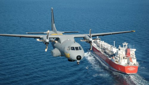 Latanie to za mało, czyli jak zostać pilotem w wojsku hiszpańskim - CASA C-235 Marine w misji nad morzem